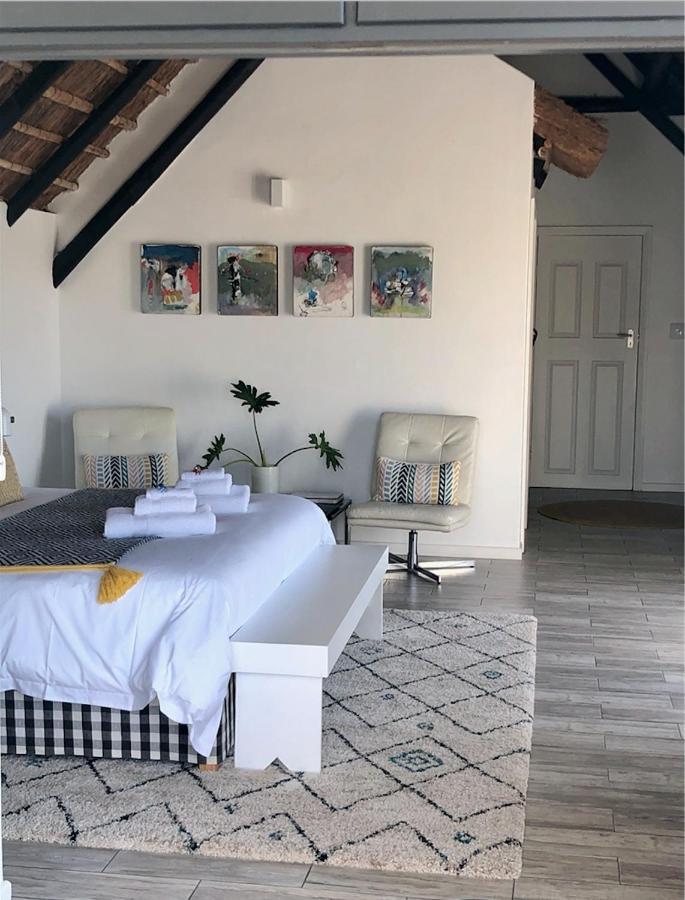 Karee Manor Guesthouse Stilbaai Eksteriør billede